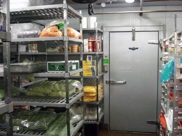 Amazing Walk In Storage Pic