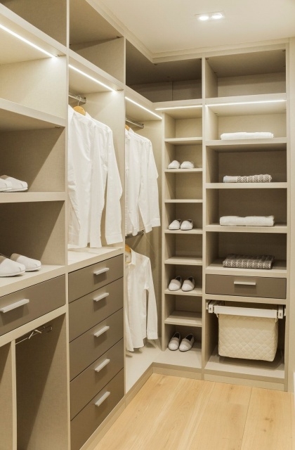 Attractive Master Bedroom Walk In Closet Ideas Photos
