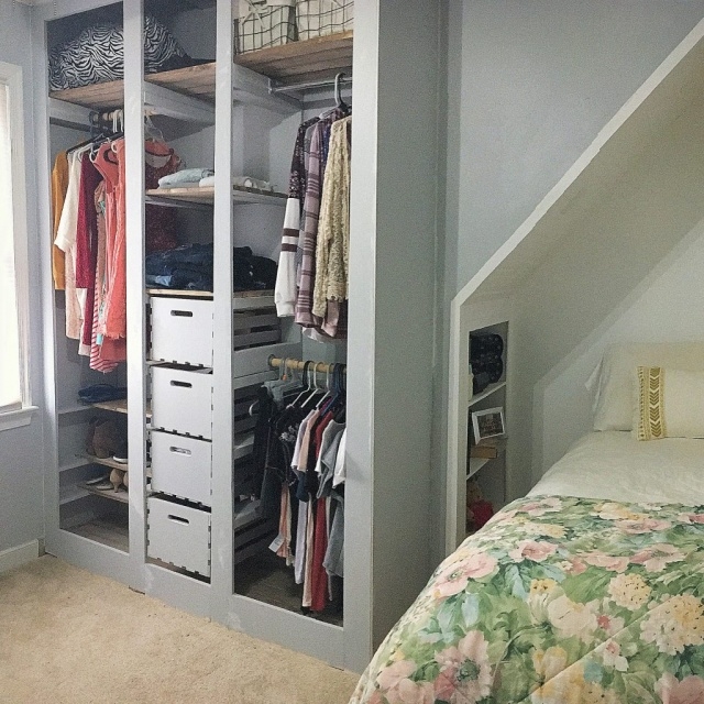 Best Small Built In Closet Images