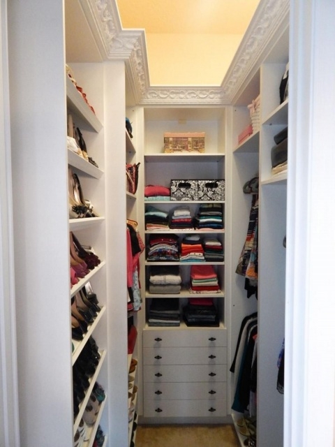Best Small Walk In Closet Picture