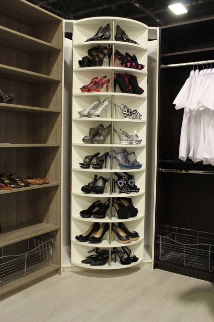 Best Walk In Closet For Shoes Pic
