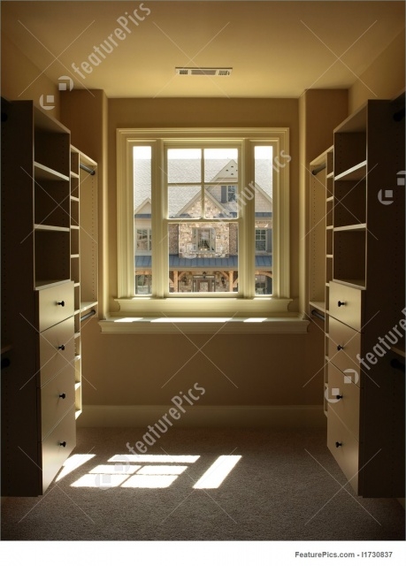 Best Walk In Closet With Window Image