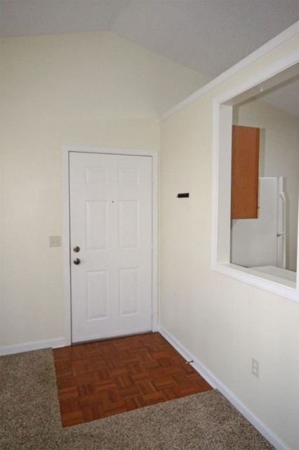 Classy Walk In Closet 2X2 Pics