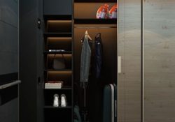 Creative Modern Small Closet Photo