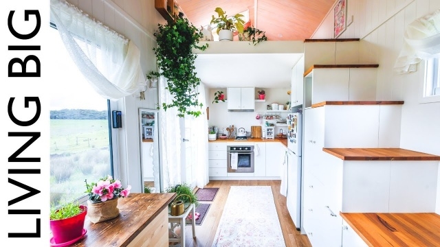 Easy Tiny House With Walk In Closet Image