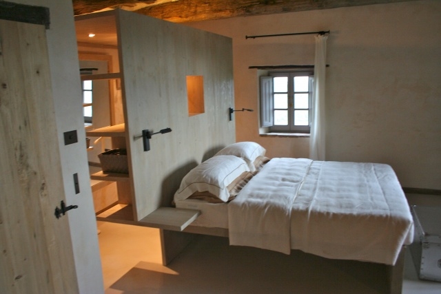 Fantastic Walk In Closet Behind Bed Photos