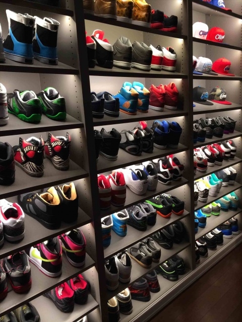 Fantastic Walk In Closet Sneakers Pics