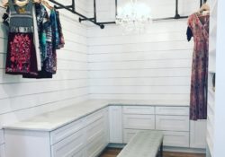 Fascinating Farmhouse Walk In Closet Image