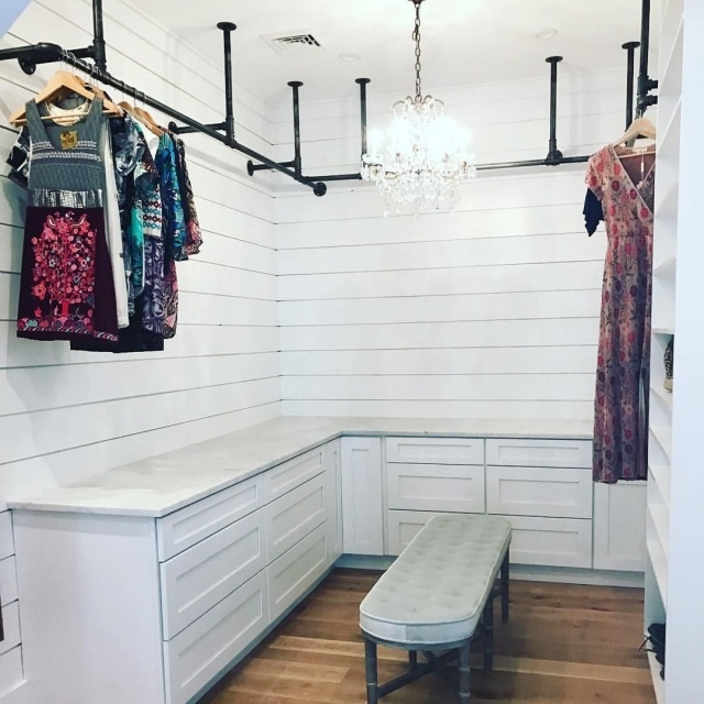 Fascinating Farmhouse Walk In Closet Image