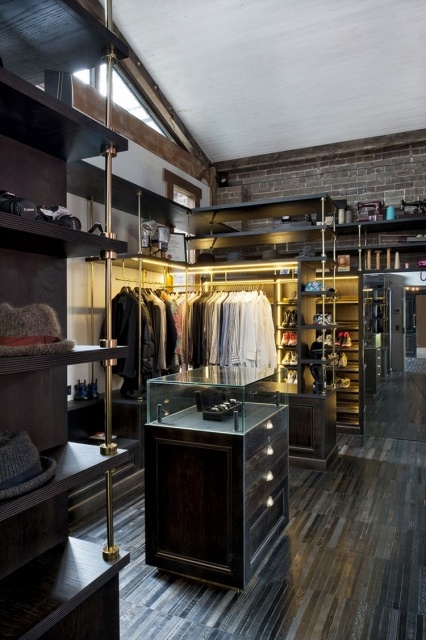 Good Walk In Closet Industrial Picture