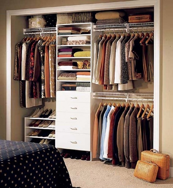 Insanely Maximize Closet Space Picture