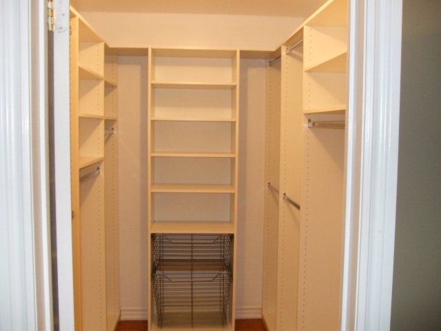 Insanely Small Walk In Closet Layout Picture