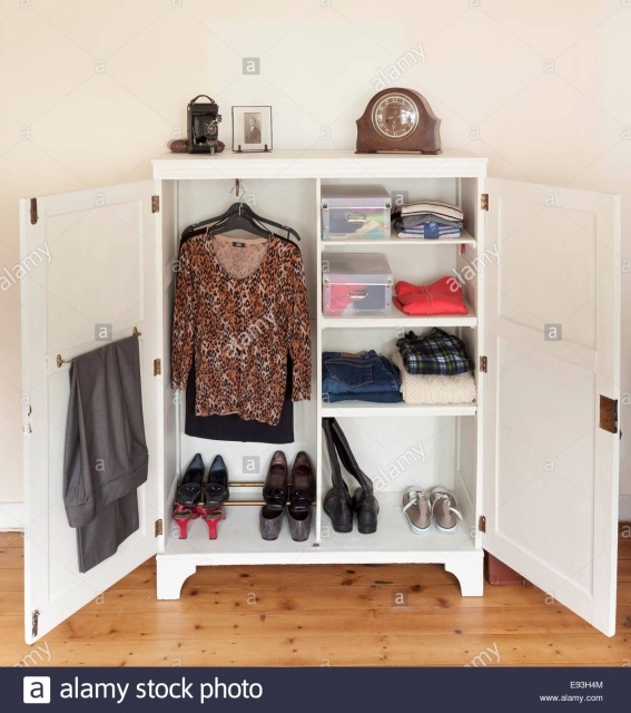 Inspiring Small Open Wardrobe Image