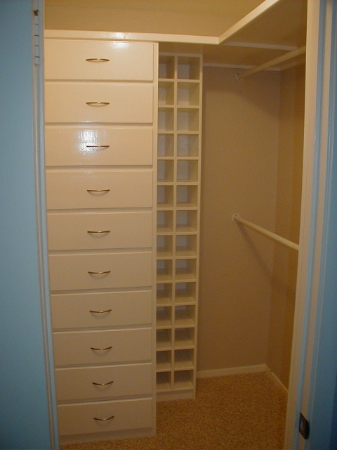 Interesting Very Small Walk In Closet Pics