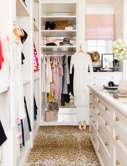 Luxury Little Walk In Closet Photo