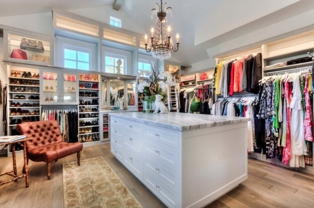Remarkable Farmhouse Walk In Closet Pictures