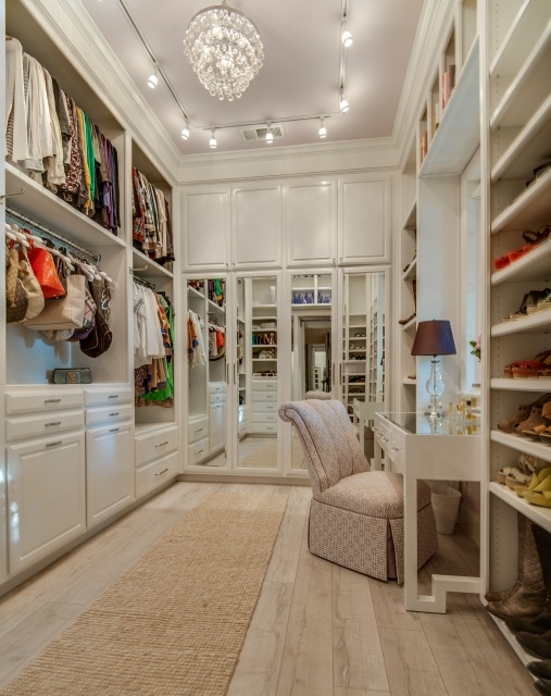 Simple Elegant Walk In Closet Pictures
