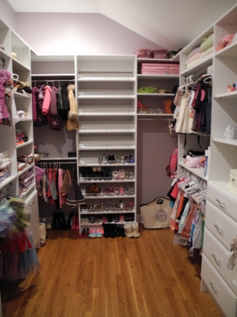 Simple Huge Walk In Closet Pictures