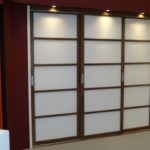 Simple Japanese Style Closet Photos