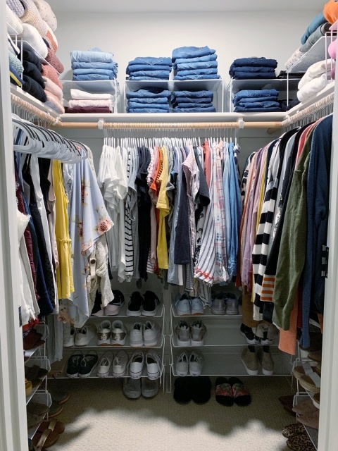 Simple Organizing Folded Clothes In Closet Pics