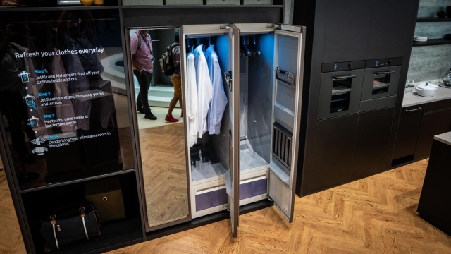 Simple Smart Wardrobe System Images