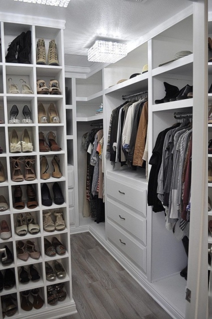 Simple Walk In Closet For Couples Picture