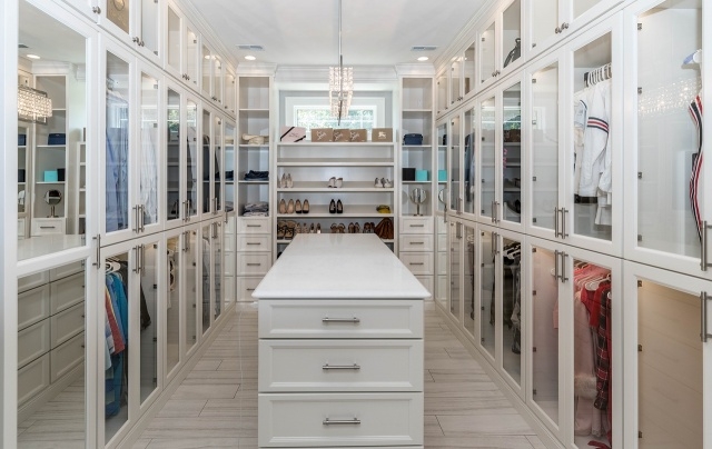 Stunning Built In Walk In Closet Ideas Photo