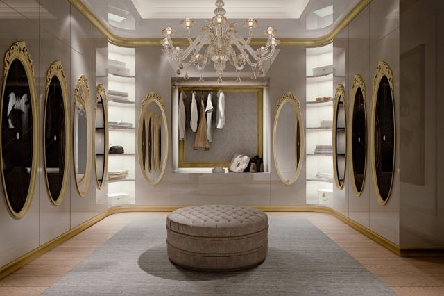 Stylish Luxury Walk In Closet Pic
