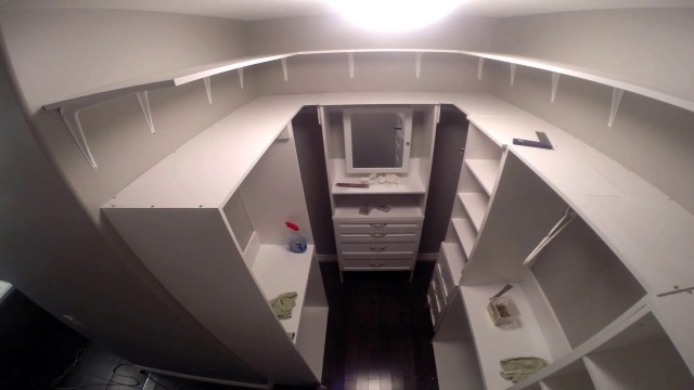 Stylish Walk In Closet 2X2 Photos