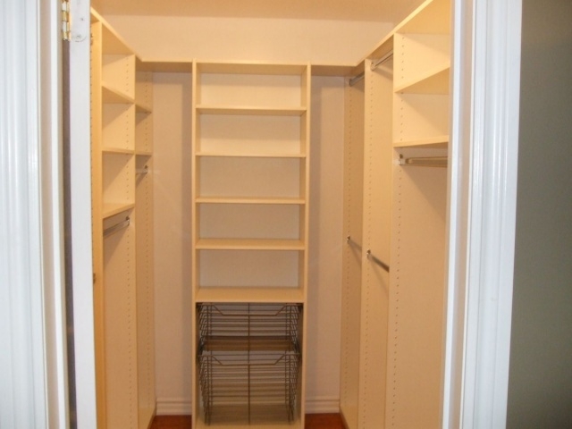 Stylish Walk In Closet Layout Ideas Pics