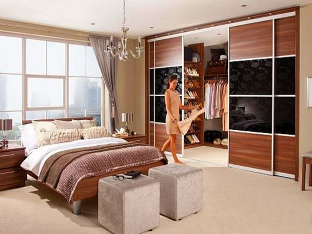 Top Bedroom With Walk In Closet Image